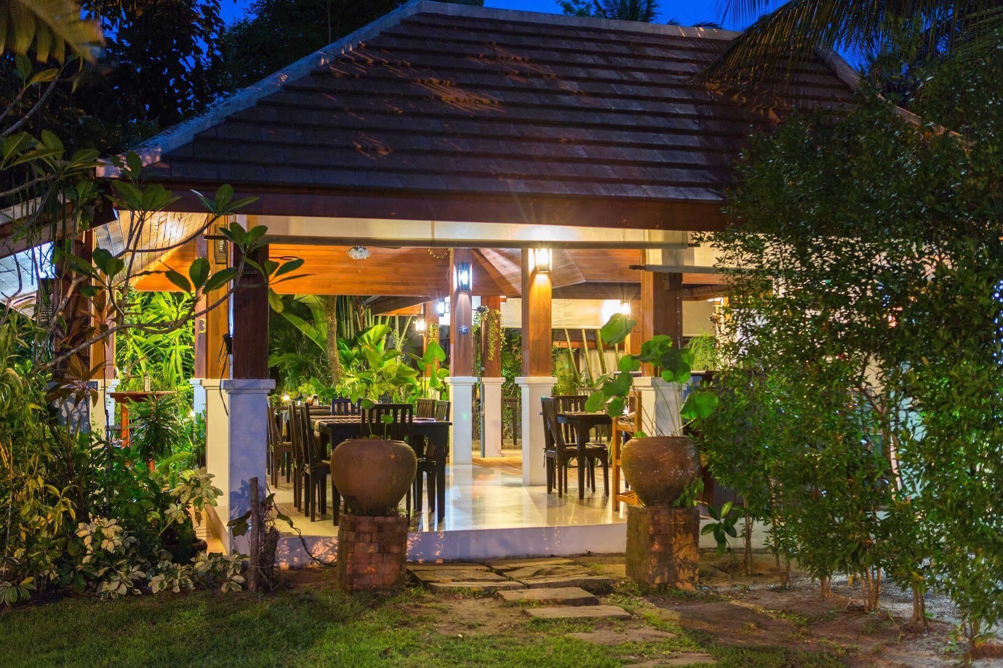 轻松时光酒店 Laem Sai Beach 外观 照片